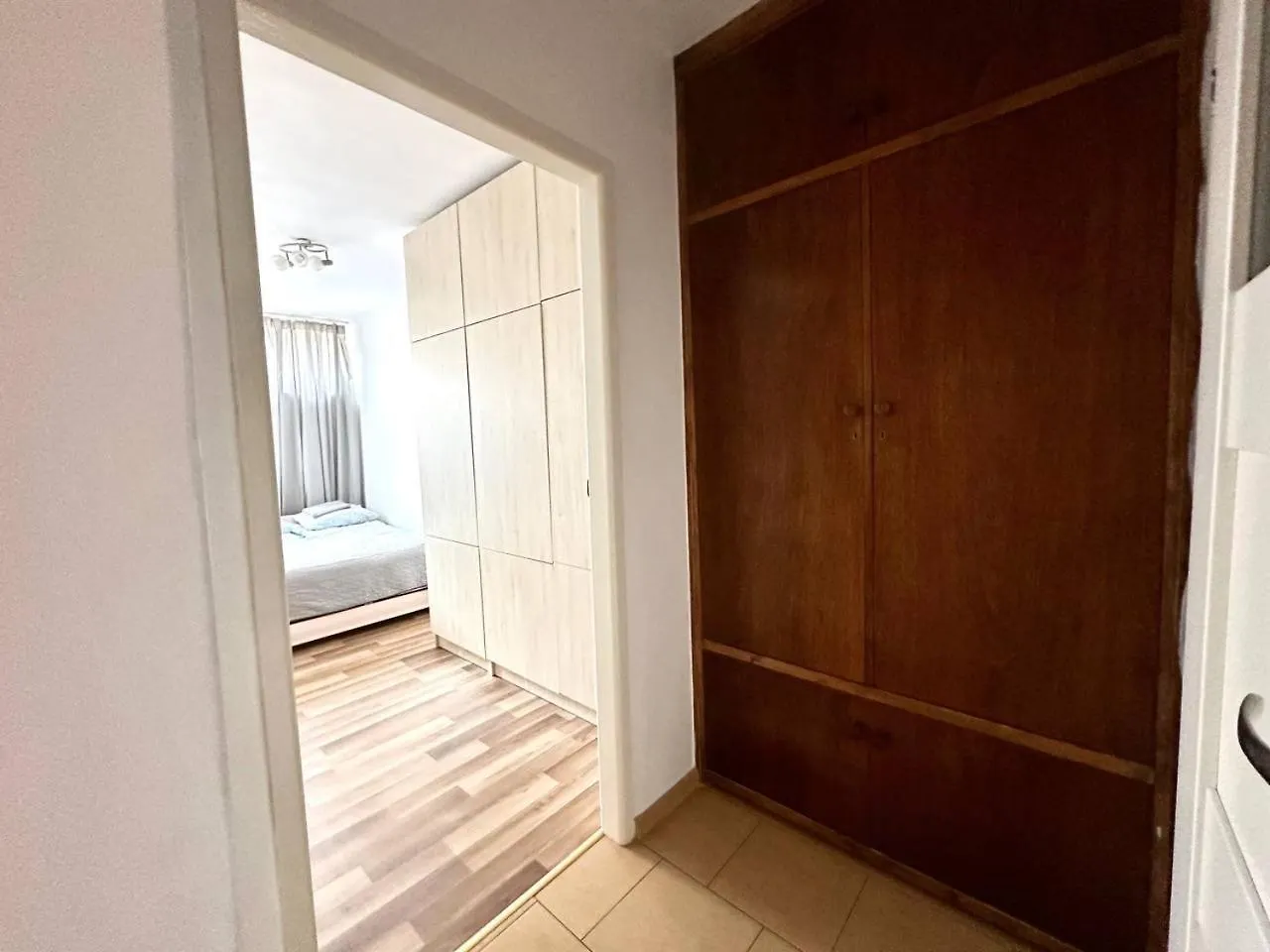 Ohmyhome - Park Mirowski Apartment Варшава